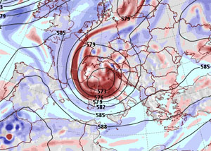 La cartina cromatica mostra il vortice ciclonico in formazione sull'Italia centro-settentrionale