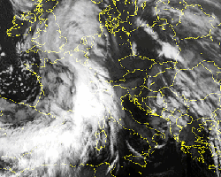 immagine satellitare delle perturbazioni atlantiche in arrivo sull'Italia