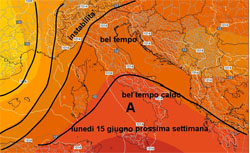 Cartina cromatica che mostra la situazione barica sull'Italia, l'area stabile al Sud e instabile al Nord