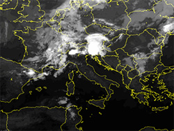 mappa satellitare Europea in cui è visibile la grossa nube temporalesca in formazione sul Varesotto