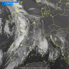 Foto satellitare che mostra l'arrivo di una perturbazione Atlantica sull'Italia